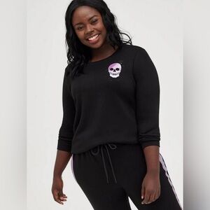 Torrid Cupro Long Sleeve Active Sweatshirt Skull 2X